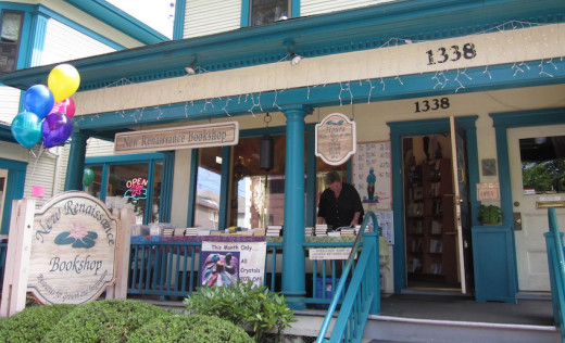 new-renaissance-bookshop-5216dc2b9033056f88000cd8